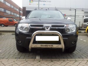 Кенгурятник для Dacia Duster 2010+ захист бампера дуги пороги