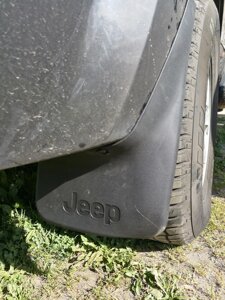 Бризговик задній правий з логотипом для Jeep Grand Cherokee 2011-2020