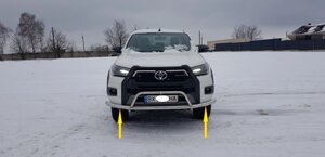 Захист переднього бампера (подвійна нержавіюча труба - вус) Toyota Hilux ( 2019 + )