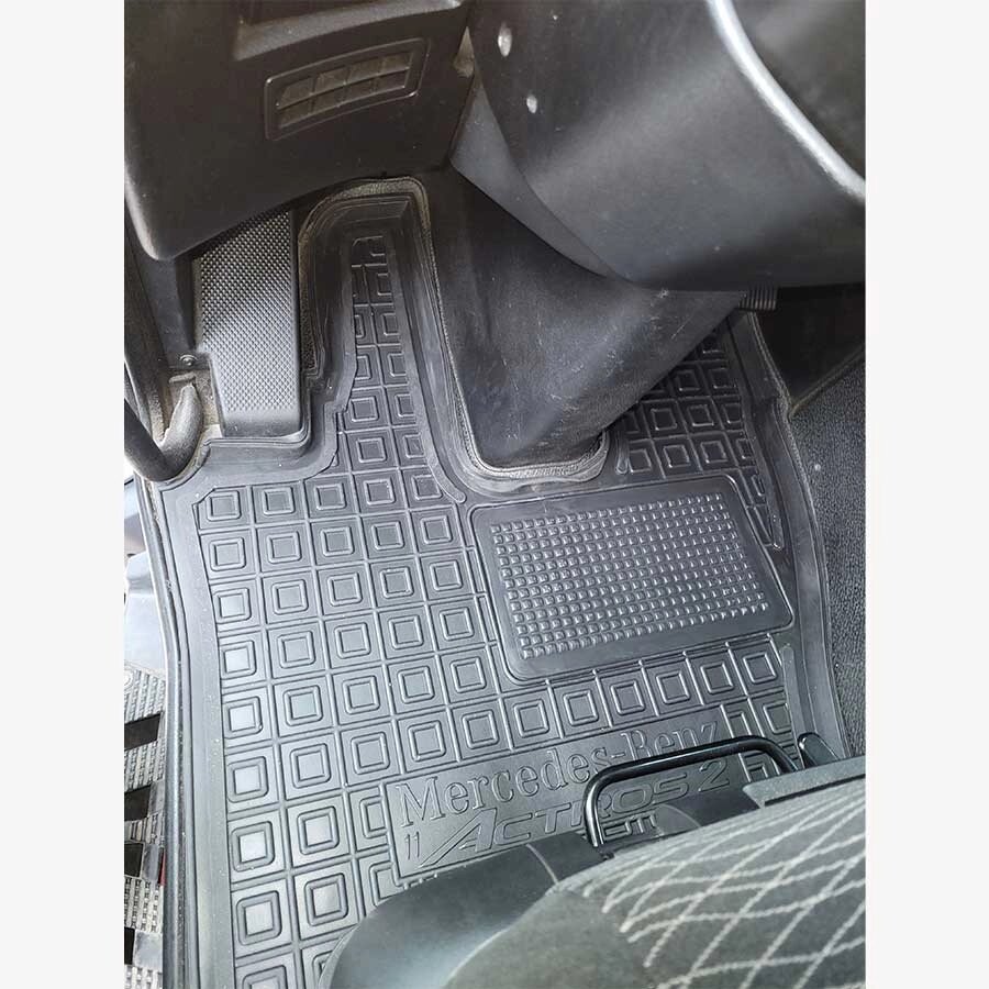 Поліуретанові (автогум) килимки в салон MERCEDES Actros2 (2011-2018) (не плоский пол) /Мерседес Акторс від компанії AUTOAS - фото 1