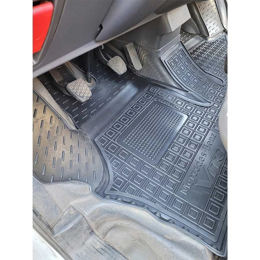Поліуретанові (автогум) килимки в салон Mercedes VITO (W638) (1996-2003)/ Мерседес Віто від компанії AUTOAS - фото 1