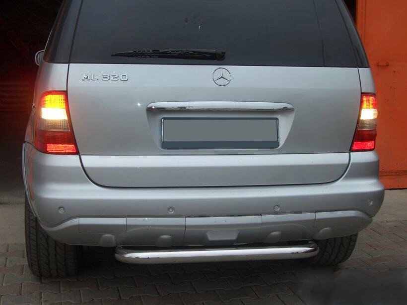 Задня дуга AK006 (нерж.) для Mercedes ML W163 від компанії AUTOAS - фото 1