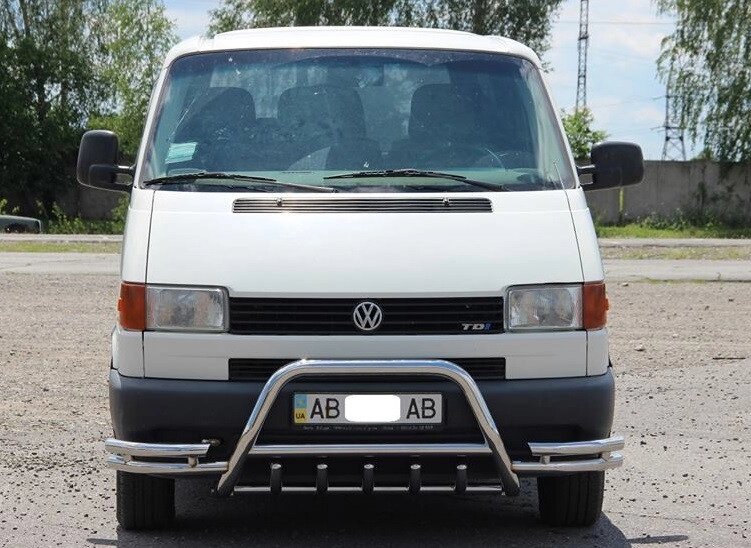 Захист переднього бампера - Кенгурятник Volkswagen T4 (90-03) з трубою,   з подвійними вусами та грилем від компанії AUTOAS - фото 1