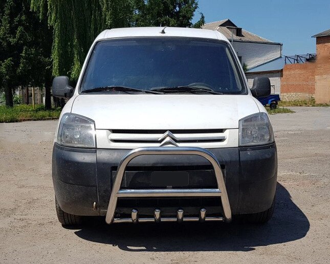 Захист переднього бампера - Кенгурятник з трубою і грилем Citroen Berlingo (95-07) від компанії AUTOAS - фото 1