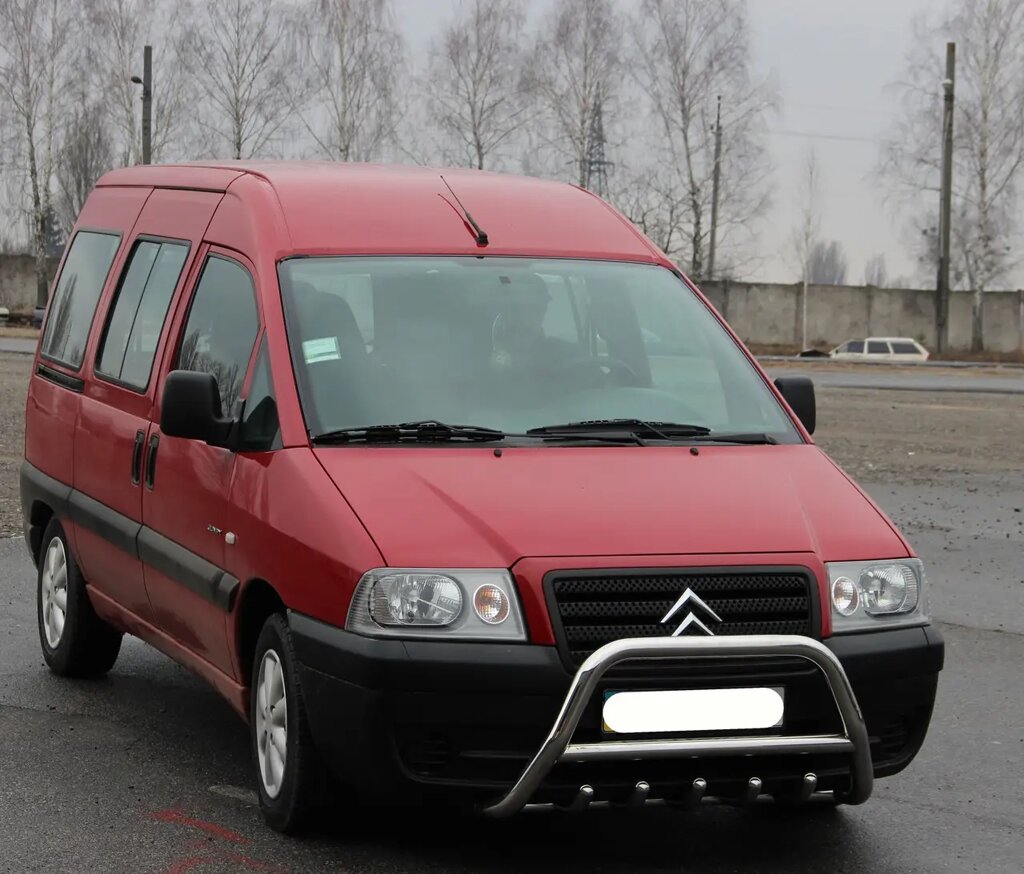 Захист переднього бампера - Кенгурятник з трубою і грилем Citroen Jumpy (95-06) від компанії AUTOAS - фото 1