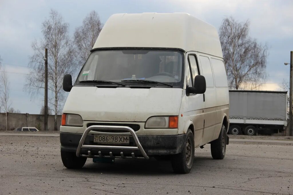 Захист переднього бампера - Кенгурятник з трубою і грилем Ford Transit (95-00) від компанії AUTOAS - фото 1