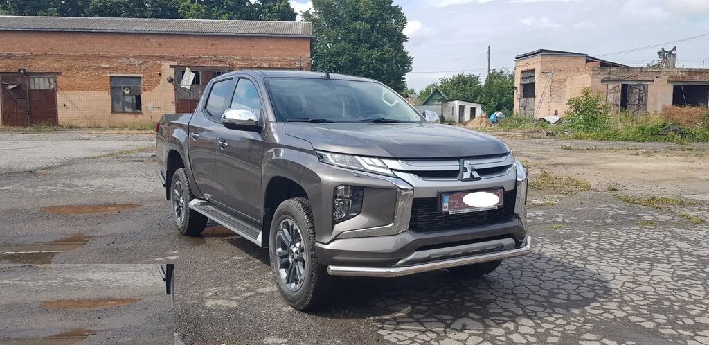 Захист переднього бампера (одинарна нержавіюча труба - одинарний ус) Mitsubishi L-200 (2018+) від компанії AUTOAS - фото 1