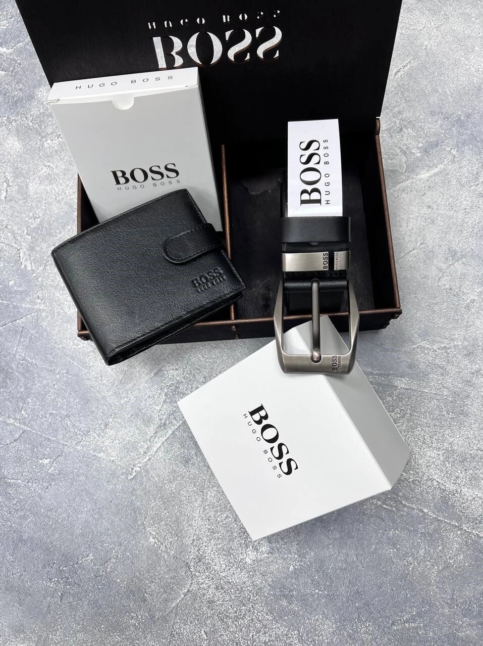 Подарунковий набір Hugo Boss чорний ремінь + гаманець, Подарунок чоловікові в коробці від компанії Вигідно - фото 1