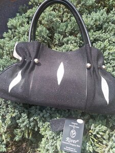 Ексклюзивна жіноча сумочка зі шкіри морського ската.