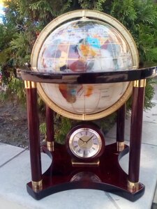 Глобус настільний з напівкоштовних каменів, на підставці з годинником, про-ство Тайвань.