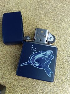 Оригінальна запальничка Zippo "Акула"Лімітована колекція. Виробництво - США.