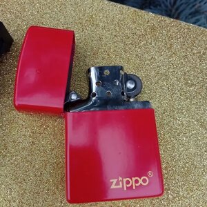 Оригінальна запальничка фірми Zippo /Зіппо. Бензинова. Виробництво - США.