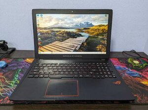 Ігровий ноутбук asus rog 15.6 FHD/i7 7700HQ/GTX 1050/16/120+1000 б/в