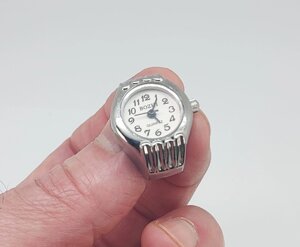 Годинник-кільце на палець кварцові (троянд. циферблат) арт. 02275