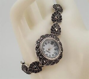Годинник жіночий наручний зі стразами арт. 03567