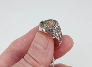 Кільце-перстень срібний "Лицар" із золотою напайкою 925/375 проби арт. 04306