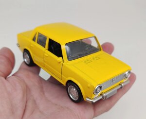 Модель автомобіля ВАЗ 2101 жовта арт. 04806