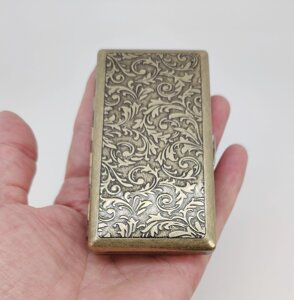 Металевий портсигар бронзового кольору з малюнком (на 12 довгих сигарет) арт. 04144