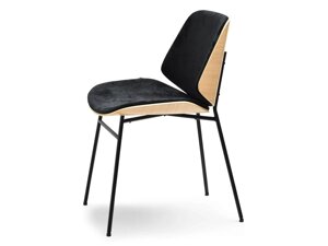 Чорний стілець із дерев'яним дубом джерді на чорних металевих ніжках для вітальні