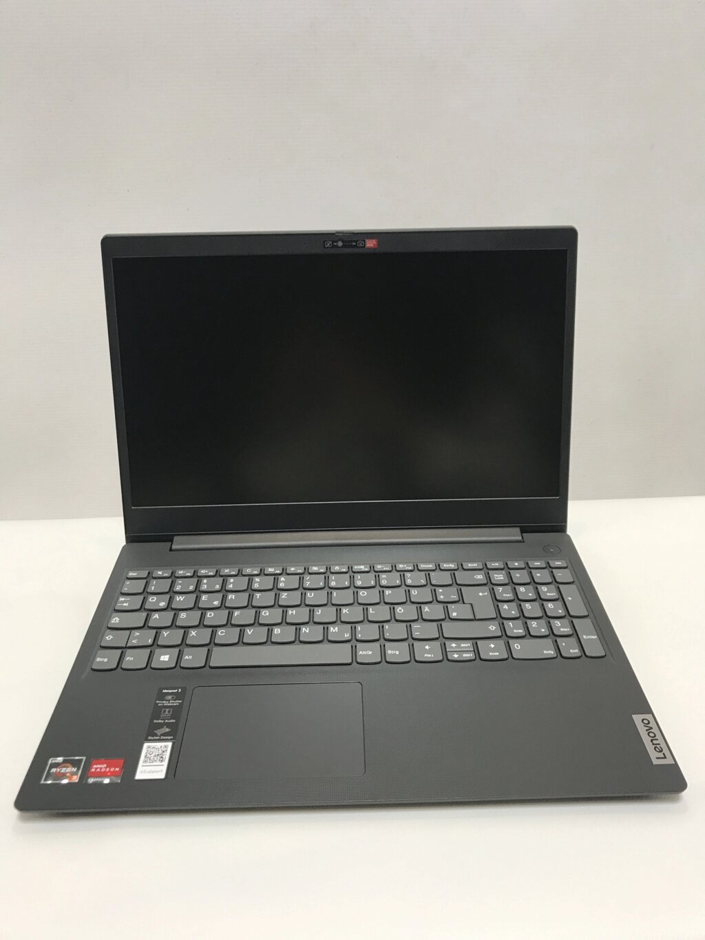Ноутбук 15,6" Lenovo IdeaPad 3 15ADA05 (81W101WLGE) від компанії 4-K - фото 1