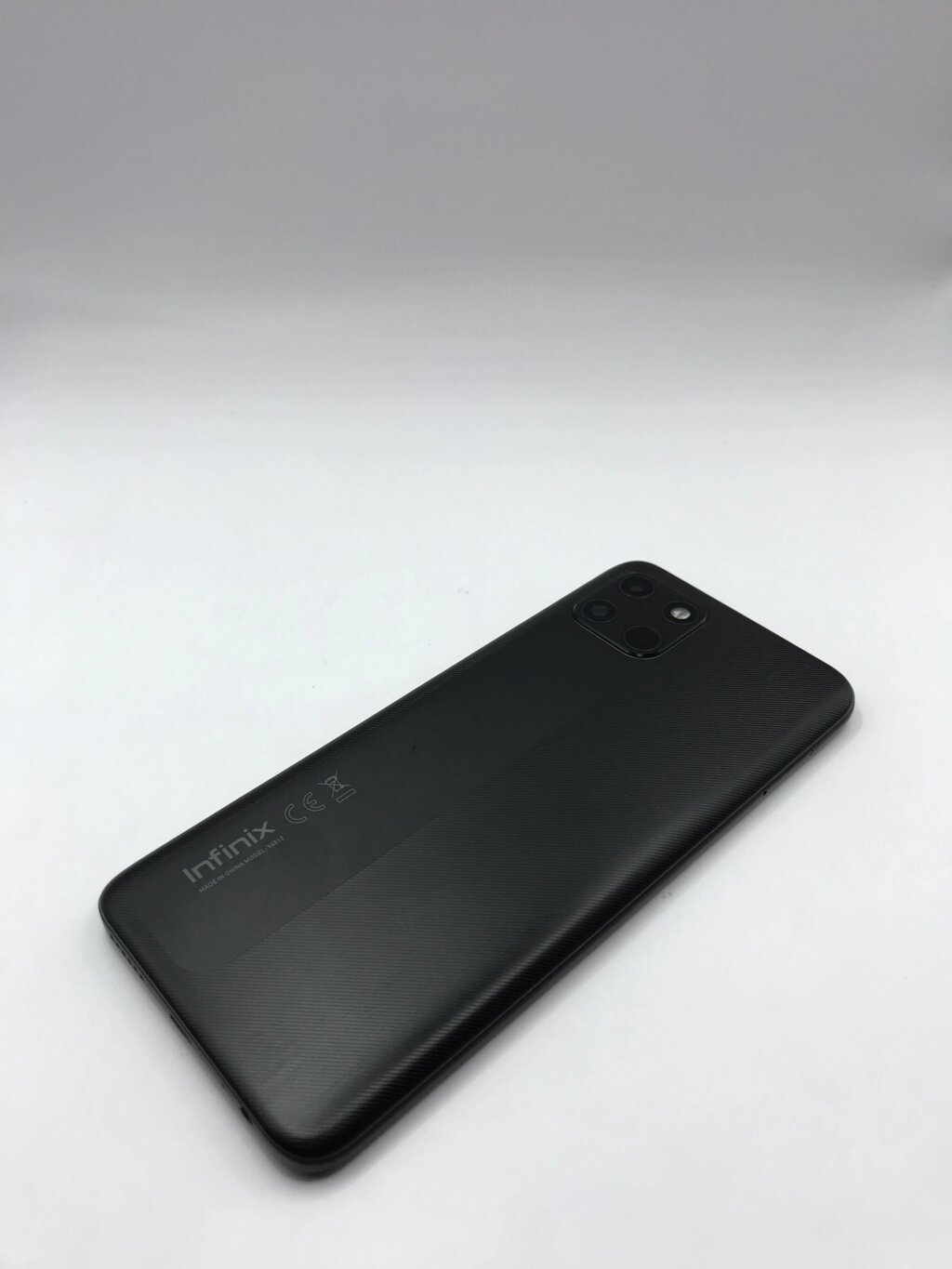 Смартфон INFINIX SMART 6HD 2/32GB BLACK (7309942558) від компанії 4-K - фото 1