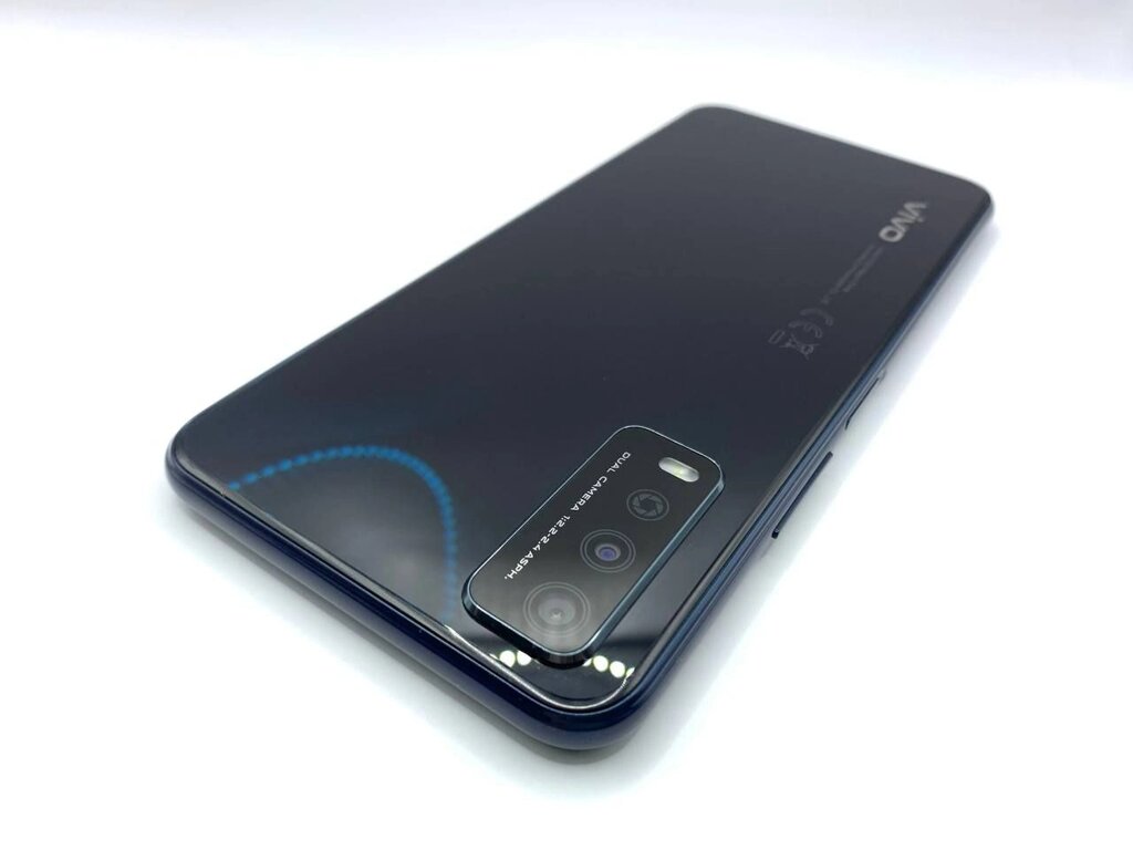 Смартфон VIVO Y11S 3/32GB Phanton Black (8127541256) від компанії 4-K - фото 1