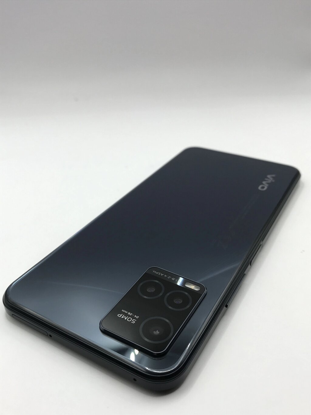 Смартфон VIVO Y33S 4/128GB MIRROR BLACK (8127806829) від компанії 4-K - фото 1