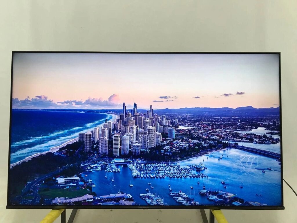 Телевізор 55 дюймів Hisense 55U71HQ (4K Smart TV VA 4 ядра 350 кд м2 WiFi Bluetooth) від компанії 4-K - фото 1