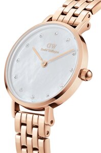 Годинник Daniel Wellington Petite Lumine 28 5-Link жіночий колір золотий