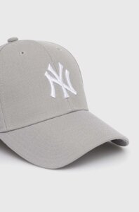 Дитяча кепка 47brand MLB New York Yankees колір сірий з аплікацією BMVP17WBV