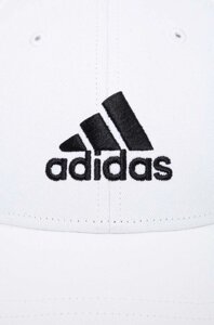 Бавовняна бейсболка adidas колір білий з аплікацією