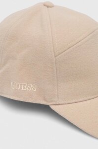 Кепка Guess колір бежевий однотонна