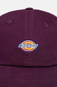 Шапка Dickies колір фіолетовий з аплікацією