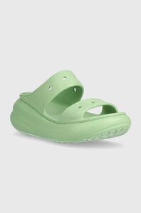 Шльопанці Crocs Classic Crush Sandal жіночі колір зелений на платформі 207670