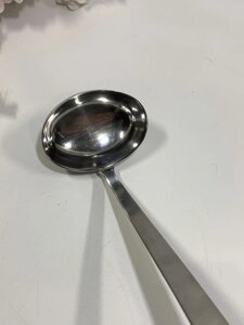 Ложка половник для соусу з довгою ручкою нержавіюча сталь вінтаж часів СРСР Н995 Добре сидить у руці. Добре та легко