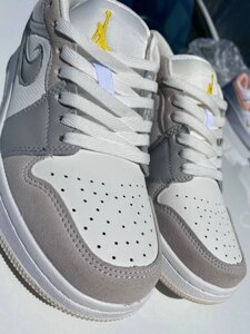 Жіночі кросівки Nike Air Jordan , натуральна шкіра, білі
