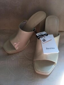 Босоніжки Мюлі Bershka взуття жіноче