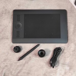 Графический планшет Wacom Intuos Pro S Small PTH-451 Графічний