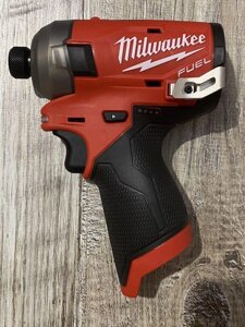 MILWAUKEE M12 2551-20 FUELTM SURGE імпульсний гідравлічний шурупокрут