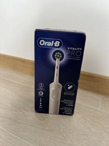 Зубна електрична щітка Oral-B Vitality Pro X Cross Action Black