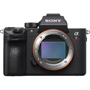 Sony Alpha A7R III body (ILCE7RM3)