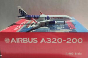 1/400 модель літака Airbus A320 HK Express