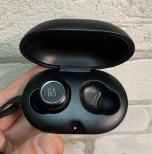 Кейс для навушників Bang &amp, Olufsen BeoPlay E8 б/у