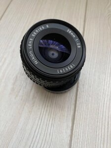 Nikon 28 mm f2.8 e series ширококутний об'єктив