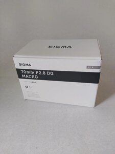 Обєктив Sigma AF 70mm f/2,8 DG Macro Art (Sony E)