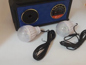 Ліхтар з Bluetooth-колонкою, радіо, зарядний пристрій із сонячною панеллю та 2 світлодіодні лампи FP-236-S-L