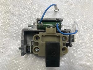 Щоткодержатель генератора Я-120 М1-01 ( з резистором ) для КамАЗ Г273-3701010