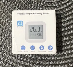Датчик температури і вологості Tuya (Smart Live)