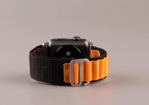 Ремінець для Apple Watch "Alpine Loop" 38/40/41 мм жовтогарячий/чорний