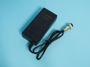 Зарядний пристрій для акумуляторів TREE. NB 24 В 2 А для мініподрібнювача Sunl City Express Razor CC2420